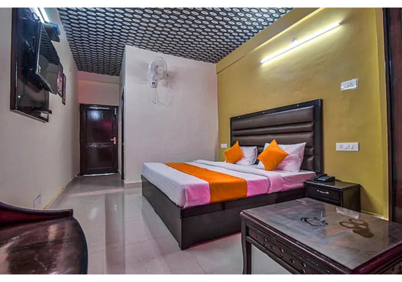 Khajjiar Hotel Country Resort מראה חיצוני תמונה